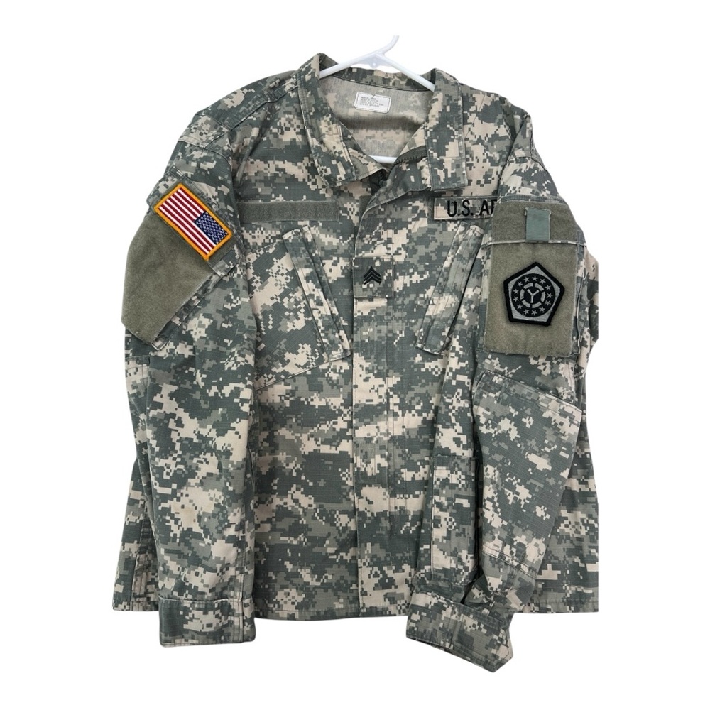 Men's Military Field Jacket US Army Ucp Acu Jacket Shirt - Camouflage in Medium